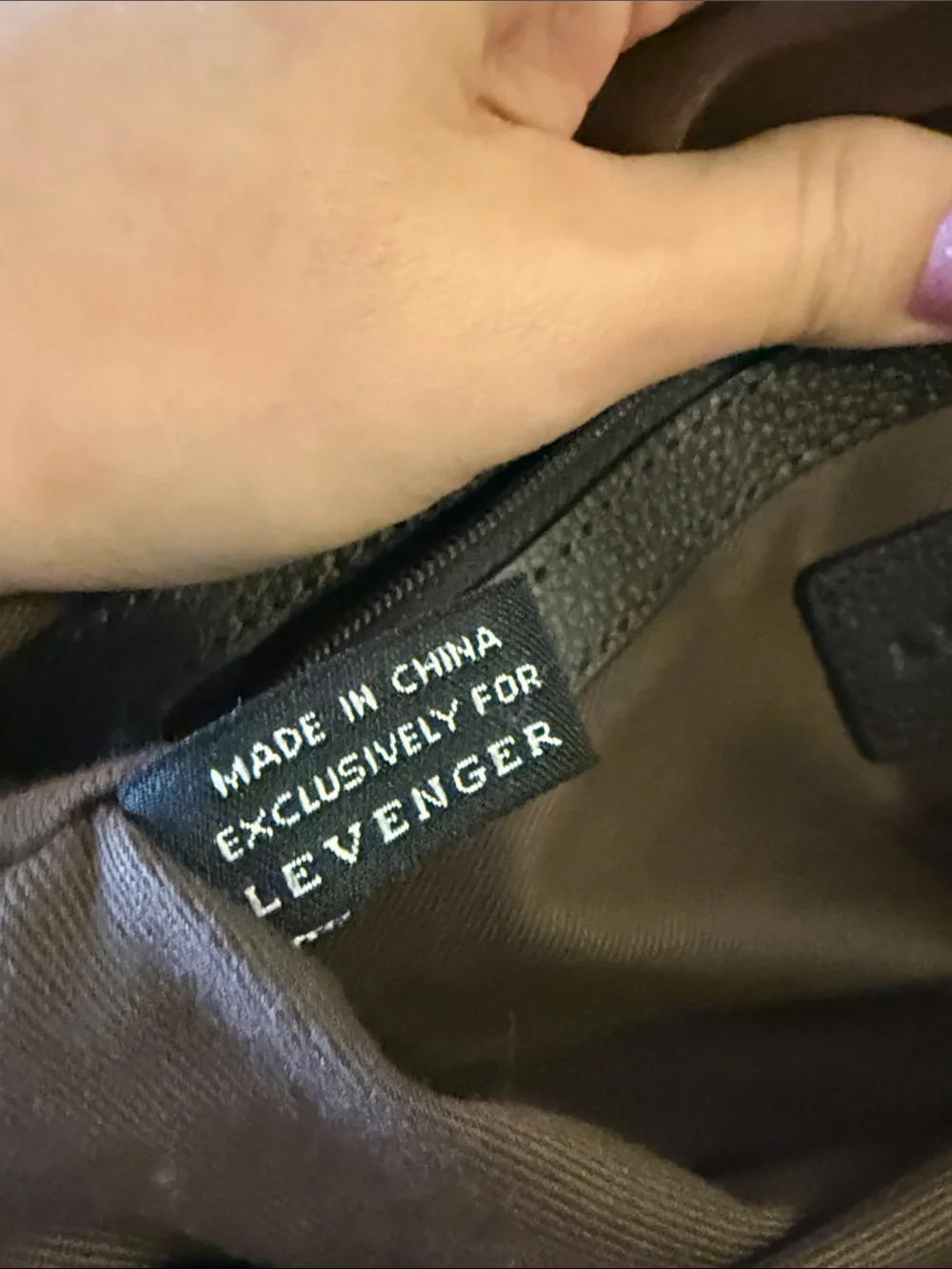 Like New Levenger Metro Messenger Bag Olive Green Canvas with Black Accents